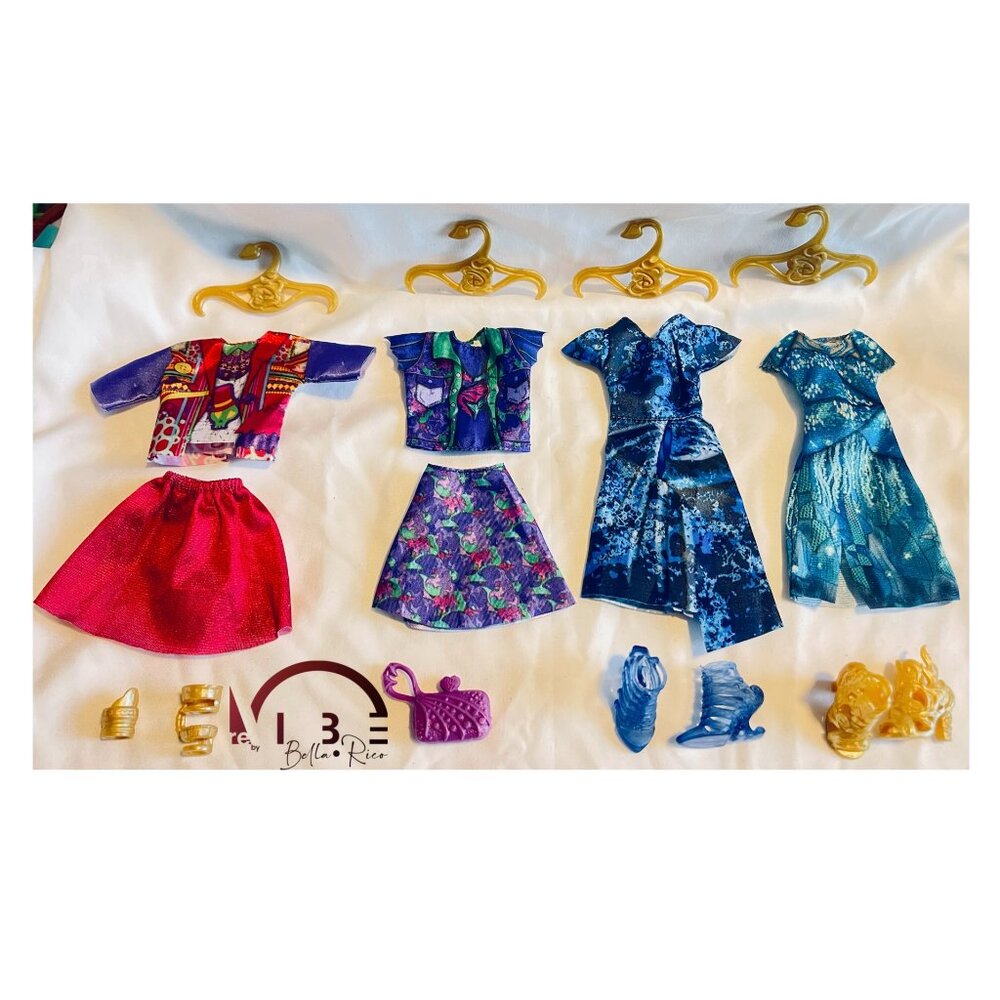 Disney Descendants Dolls Clothes - 4 sets